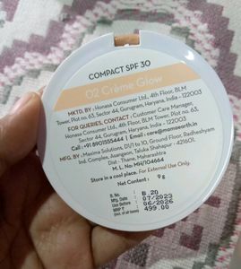 Mamaearth Glow Oil Control Compact With One Freebi