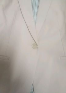 zara light peach Pink color blazer..