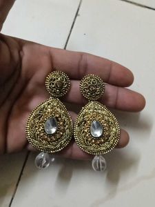 Elegant Gold Drop Earrings