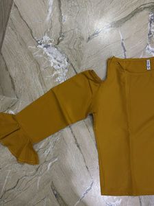 Chic Cold Shoulder Top
