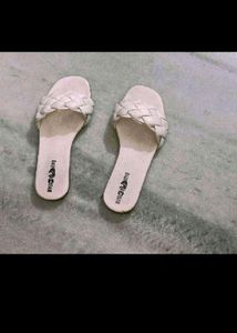White Flats❗ ~ GIVING AWAY ⚠️