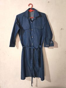 Denim dress with belt