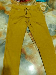 8 Jeans For 600