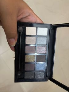Maybelline The Rock Nude 👁️ Pallete