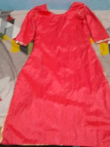 Red &amp; Gold Embroidered Salwar Kameez