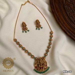 Elegant Necklace &amp; Earring Set