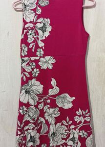 Floral sleeveless dress