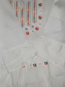 White Embroidered Mini Kurta