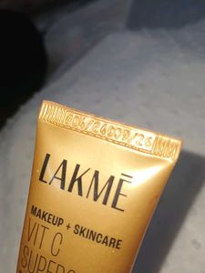 Lakme Vit C Superglow Primer
