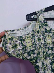 Fancy Gown For Sale In Very Good Condition