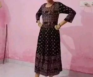 Elegant Black Printed Dress
