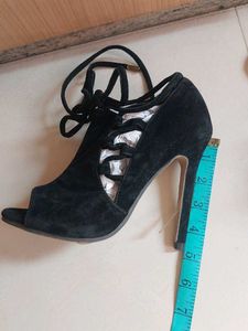 Pencil Heel Suede Shoe