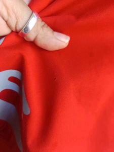 BOY&#39;S RED TSHIRT