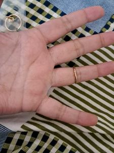 Pretty Golden Ring With Diamond Bow