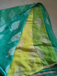 Very Beautiful Combination Of Colour Saree