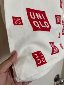UNIQLO CANVAS PRINTED INITIALS TOTE BAG