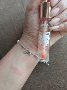 HUKIA BEAUTY Lip Gloss
