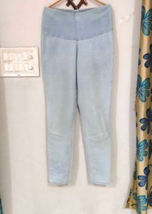 Light Wash High-Waisted Jeans