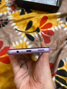 Samsung Phone - Excellent Condition
