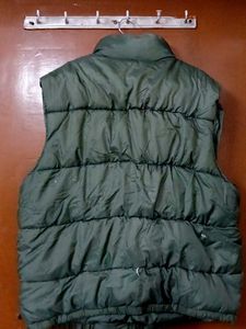 Mens sleeveless Feather Jacket
