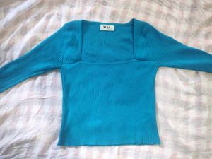 Square Neck Top 🩵