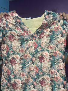 Floral V-Neck Top