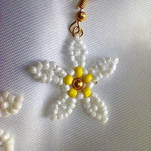 Beaded Flower Earring 🌼🌼