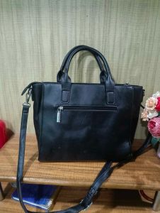 Stylish Black Handbag