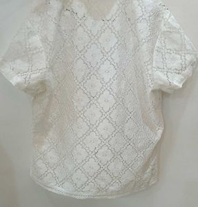 A Woman White T-shirt 👕