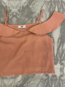 Cold Shoulder Cut Out Crop Top