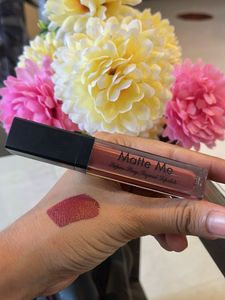 Makeup Revolution Matte Me Lipstick 💄