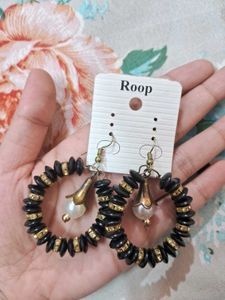 Vintage Style Black &amp; Gold Hoop Earrings