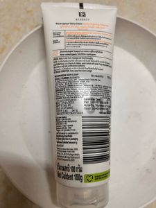 Neutrogena Skincare Kit + Freebie
