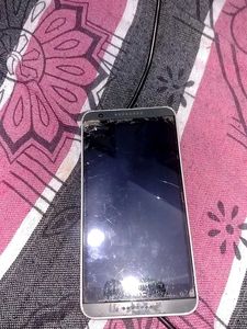 HTC Smartphones - For Parts or Repair