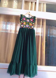 Green Floral Embroidered Gown💗💗💗💗