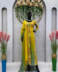 Gawn+Dupatta
