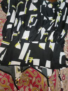 Women Flowy Dress In Size L