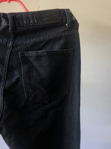 Moms Fit Black Jeans