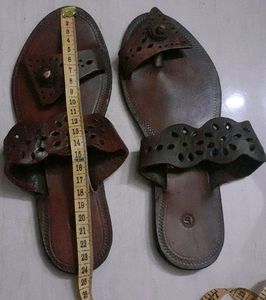Kolhapuri Chappal