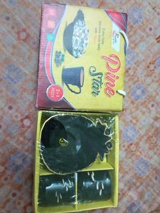 Pine Star Plastic Plate & 2 Ceramic Cups Se