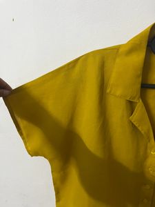 Crop Shirt With Tie Knot