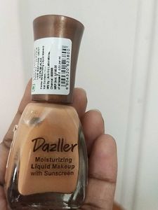 Dazller Moisturizing Liquid Makeupwith Sunscreen