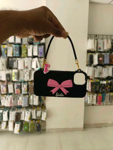 Trendy Womans Hengig Cover