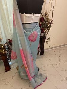 Elegant Floral Saree(blouse not included)