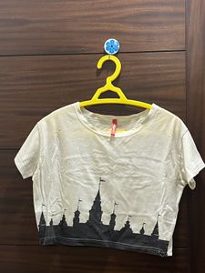 White Cropped tshirt