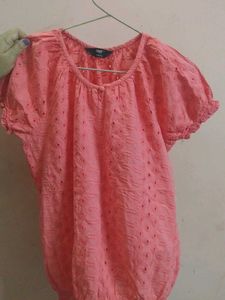 Peach Eyelet Top Size (S)