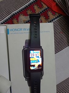 HONOUR SMART WATCH WITH AMOLED SCREEN