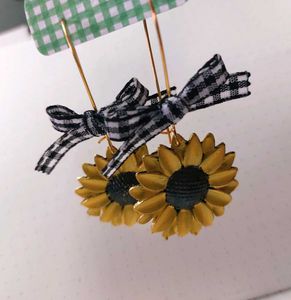Vintage Style Sunflower Gingham Bow Earrings