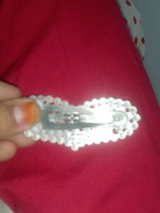 2 Hair Clip White Colour In Heart Shape