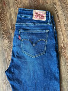 Levi's Dark Wash Skinny Jeans